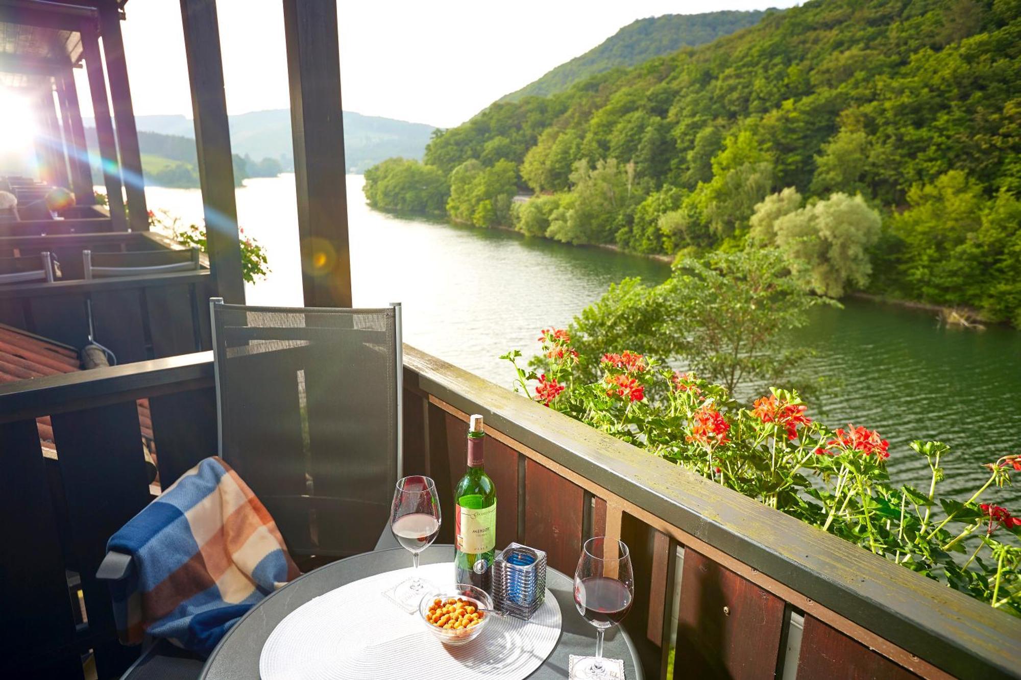Goebel'S Seehotel Diemelsee Eksteriør billede